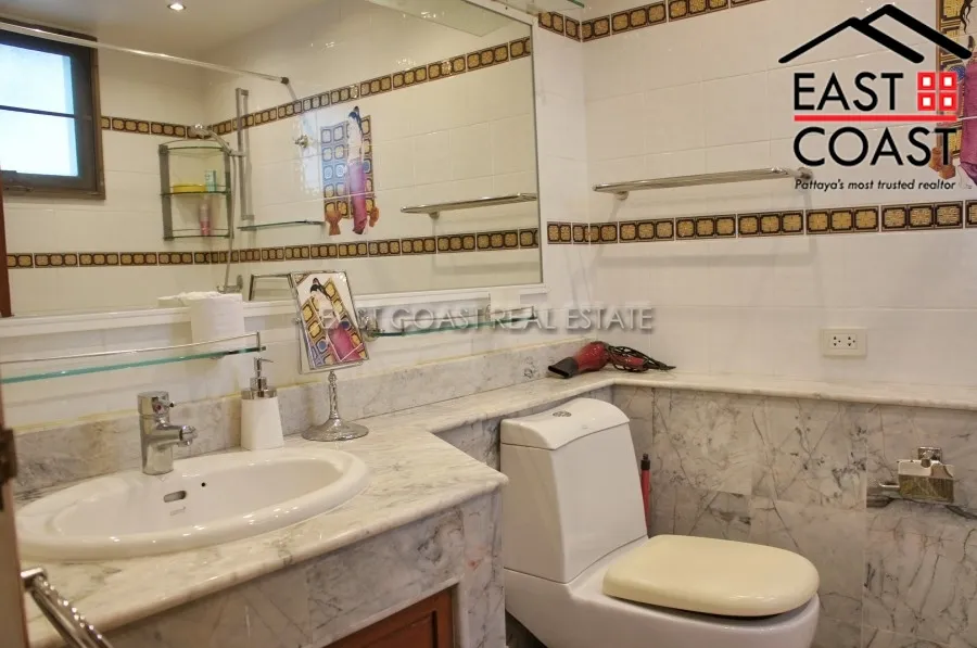 Jomtien Plaza photo 15