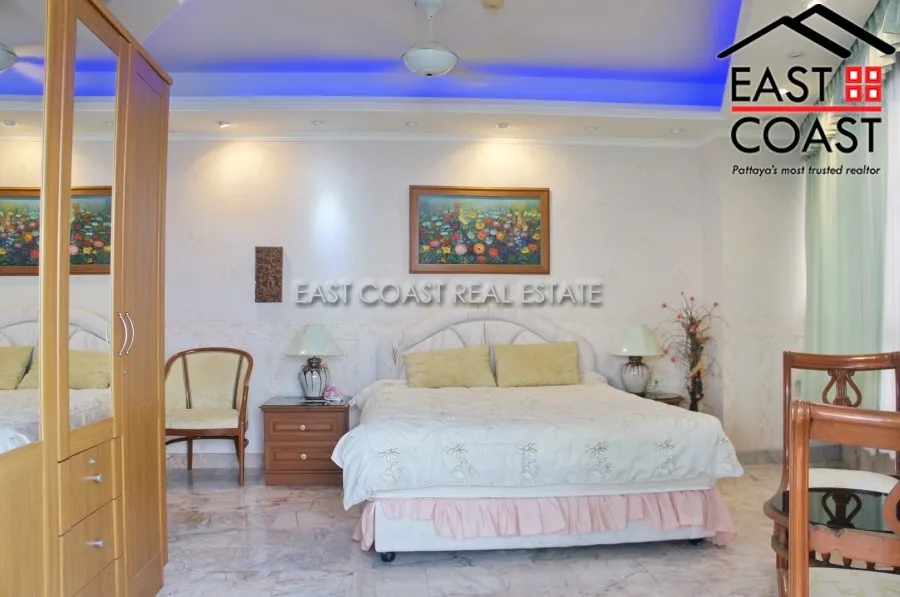 Jomtien Plaza photo 16