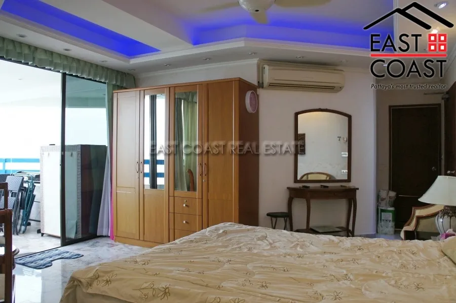 Jomtien Plaza photo 17
