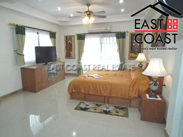 Chaiyapruek Apartments photo 9