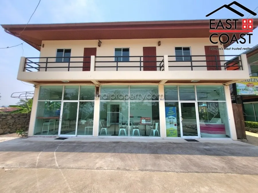 Shop House in Mabprachan