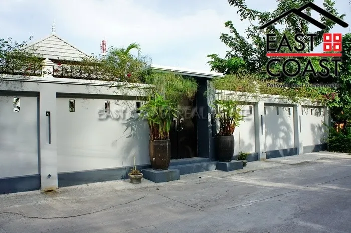 Wongamat Executive Pool Villa photo 34