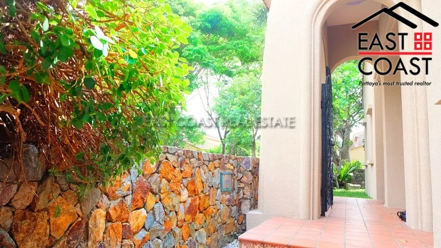 Silk Road Place photo 8