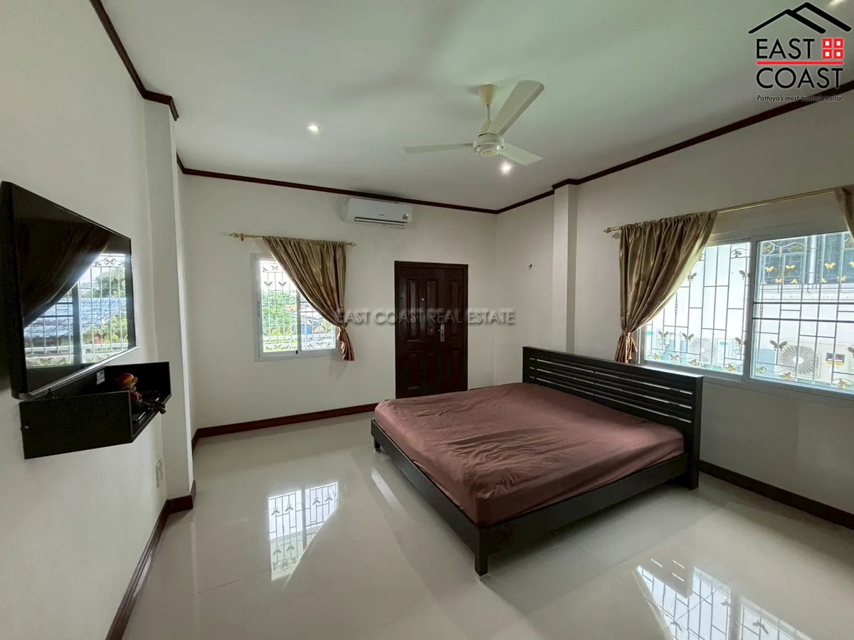 Private House At Soi Thung Klom Tan man