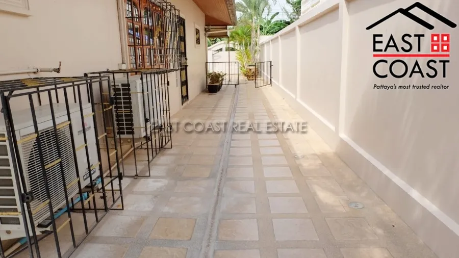 Mabprachan Pool Villa photo 34