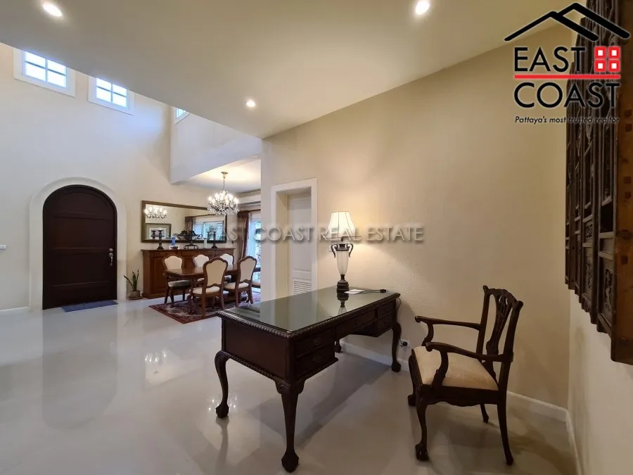 Silk Road Place photo 13