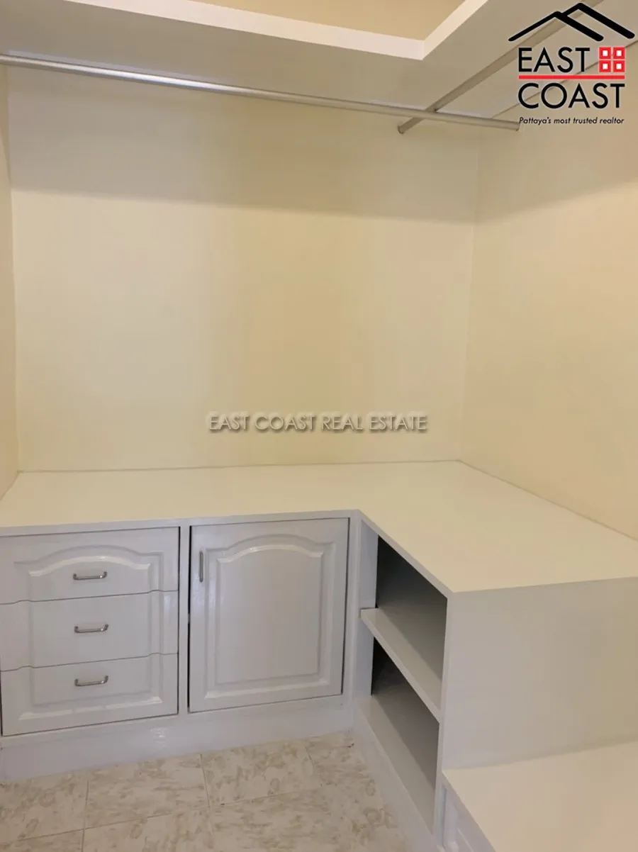 Pattaya Land And House photo 12