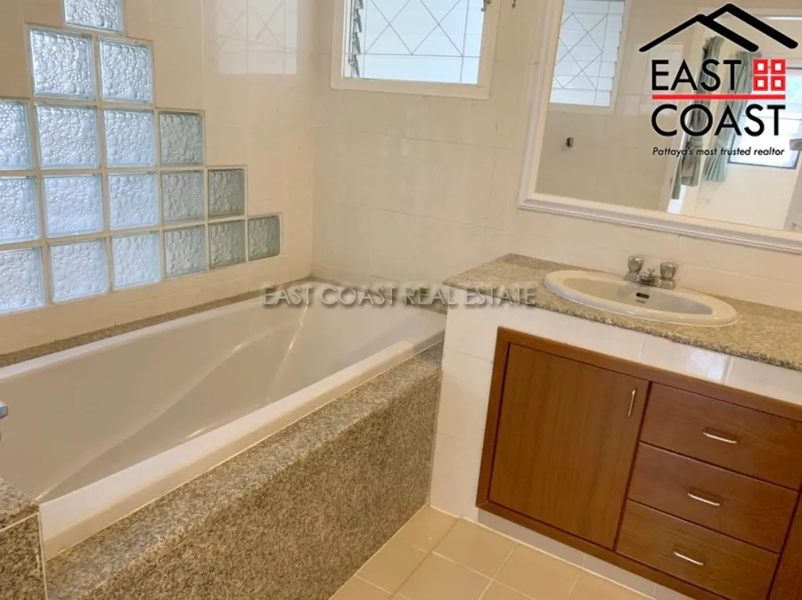 Pattaya Land And House photo 10