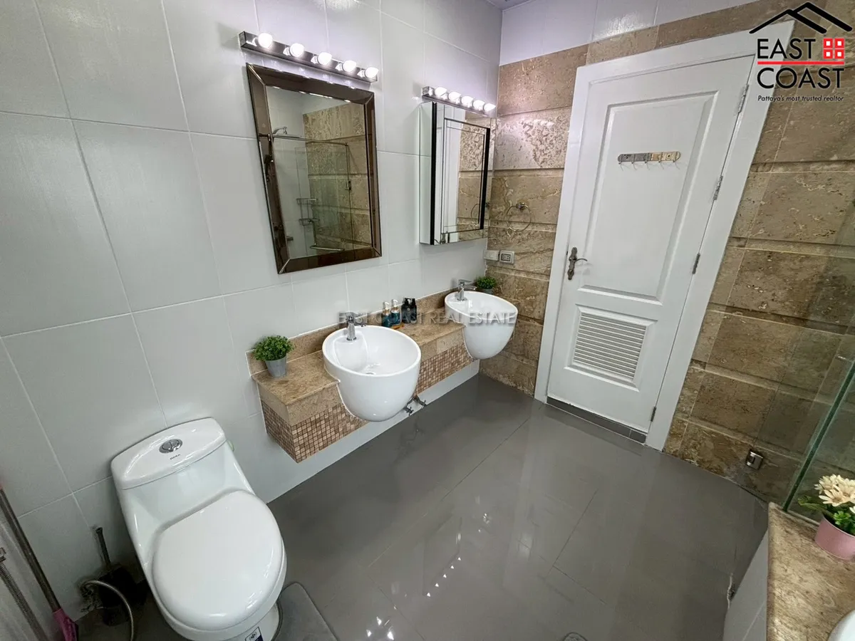 Silk Road Place photo 13