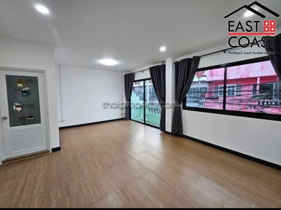 Townhome Soi Lerdrungsee photo 12