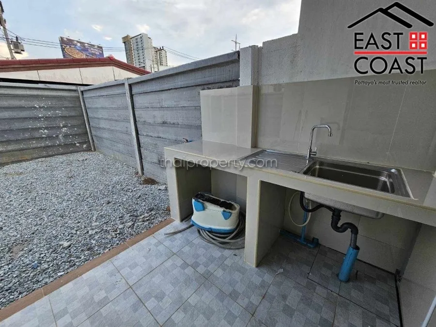 Townhome Soi Lerdrungsee photo 7