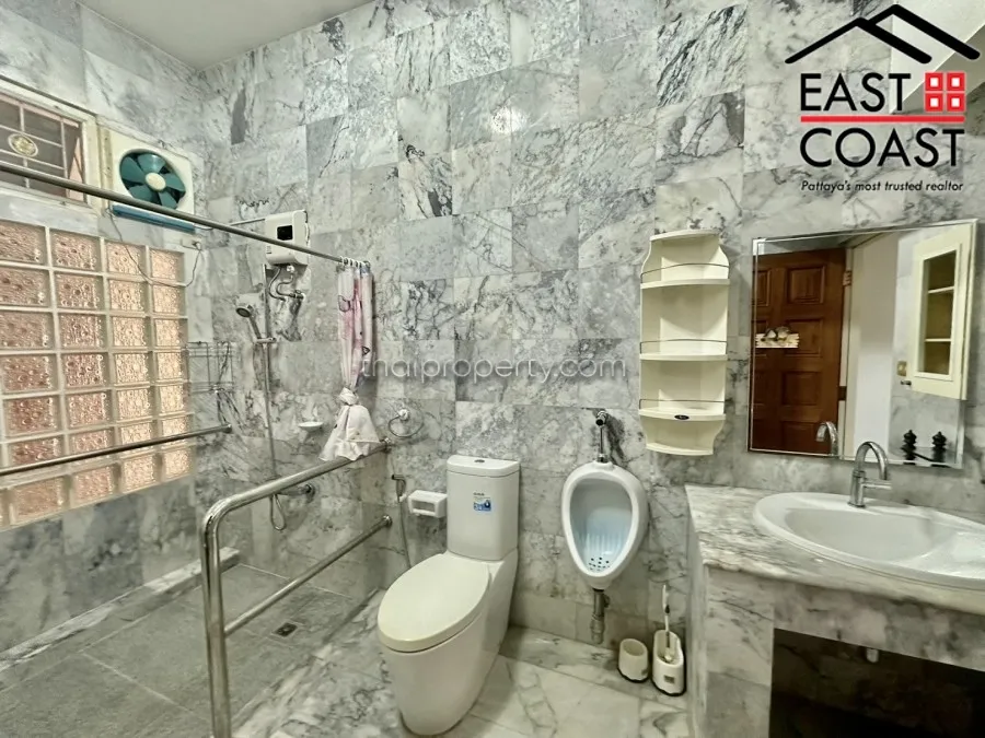Private house in Jomtien photo 18
