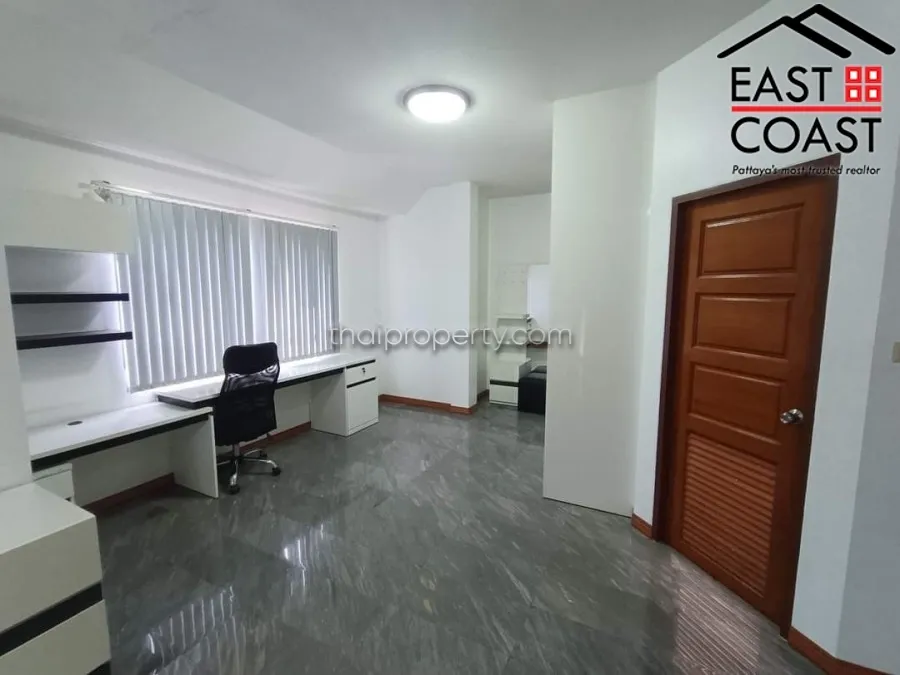 Country Club Villa photo 11