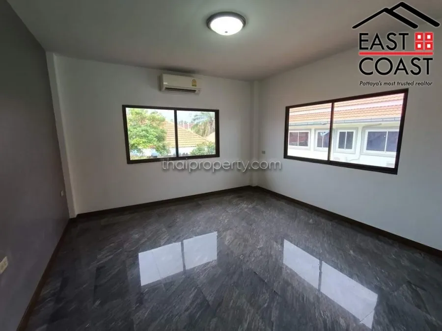 Country Club Villa photo 16