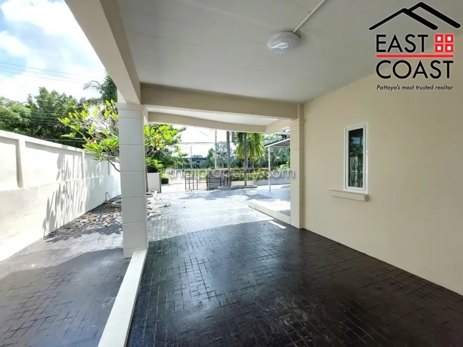 Chateau Dale Residence photo 32
