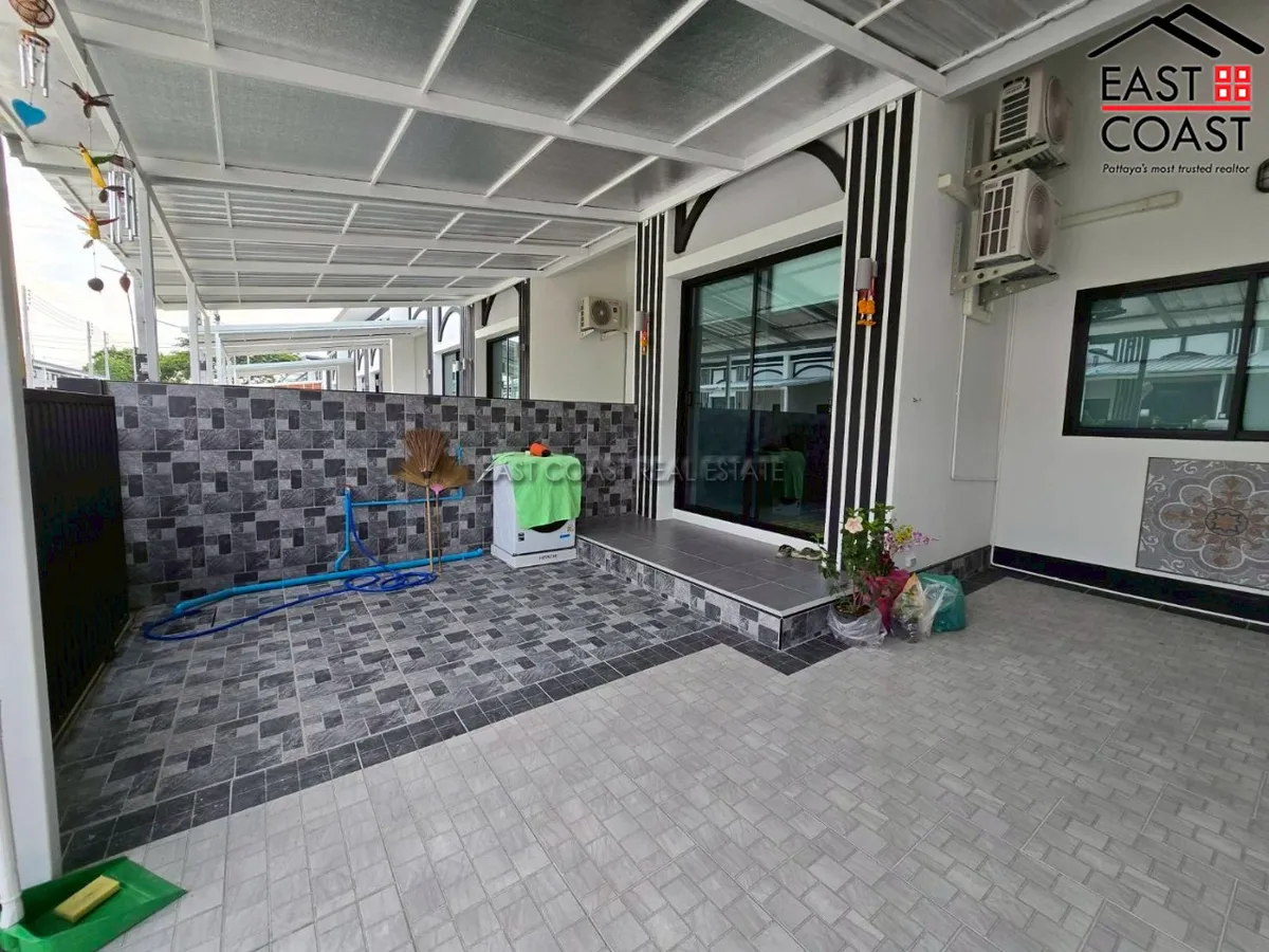 Wiz Town Townhouse photo 14