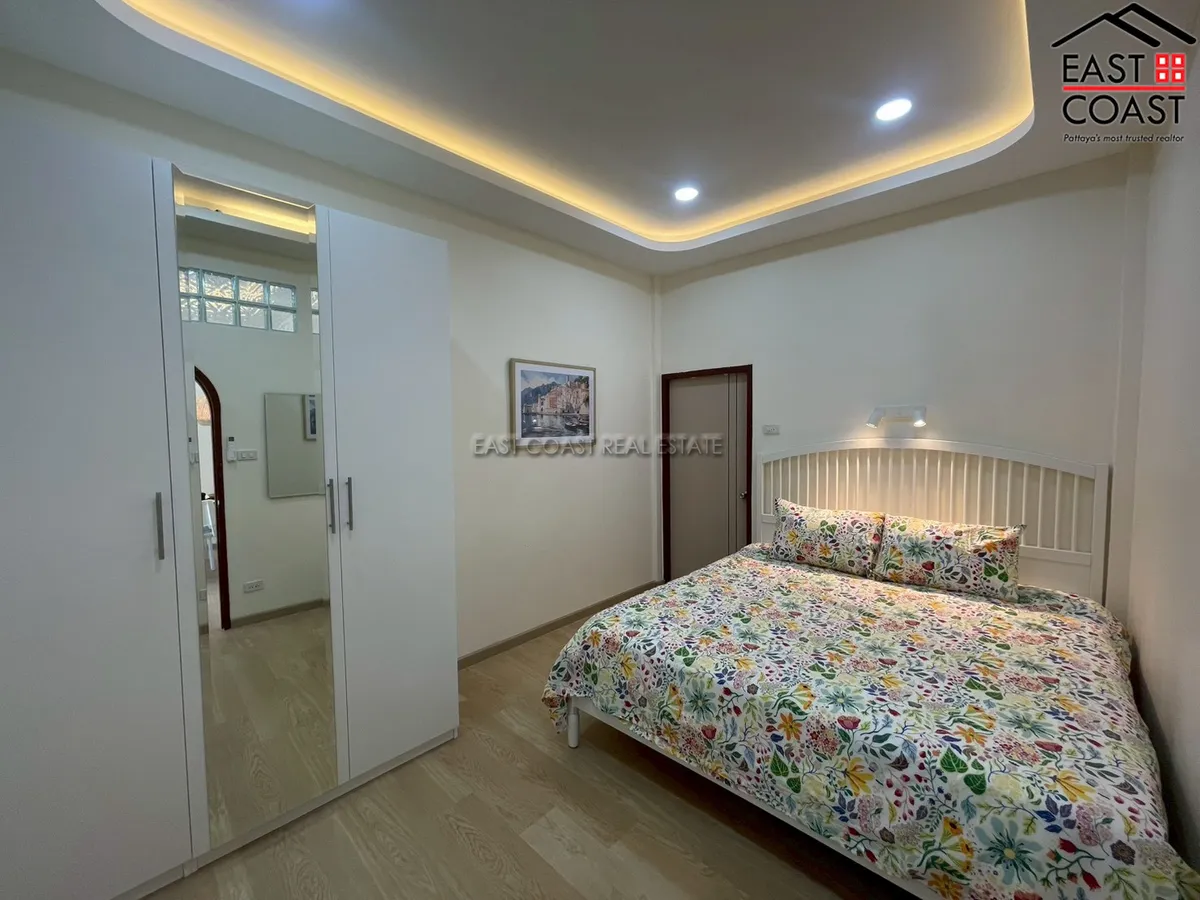 Newly renovated Townhouse in Center Pattaya photo 8