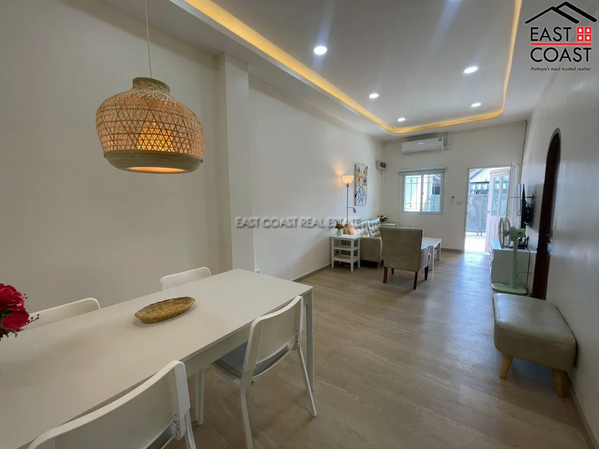 Newly renovated Townhouse in Center Pattaya photo 10