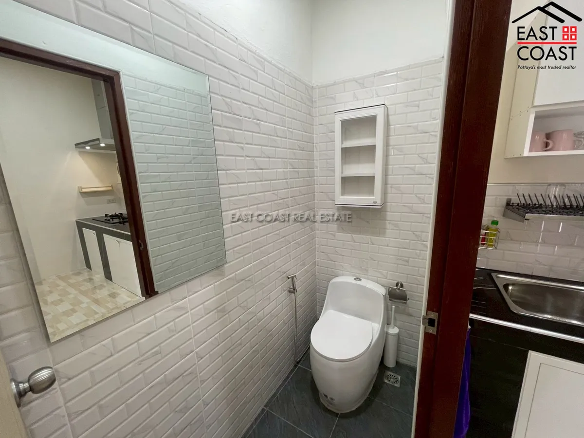 Newly renovated Townhouse in Center Pattaya photo 14