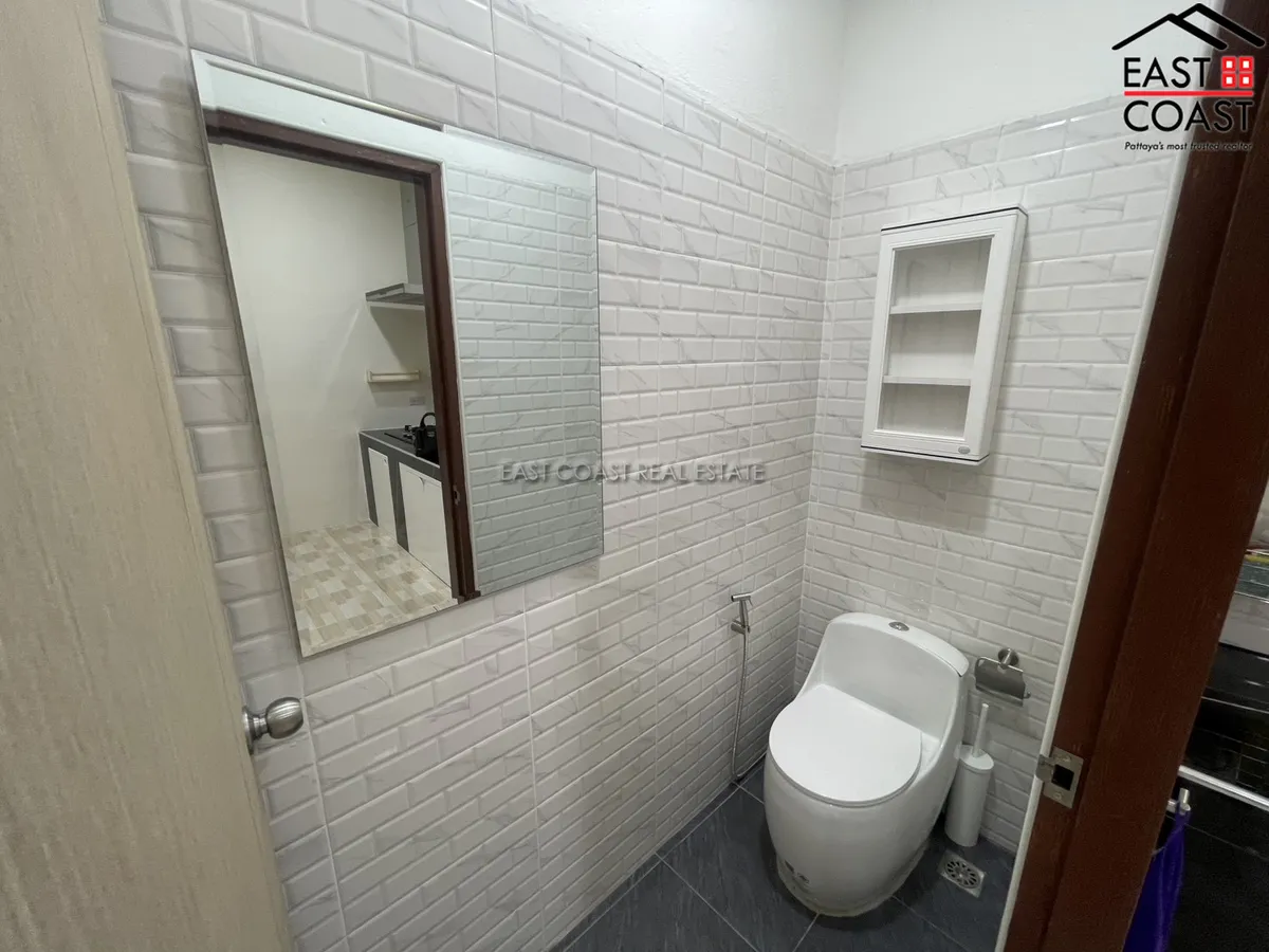 Newly renovated Townhouse in Center Pattaya photo 19