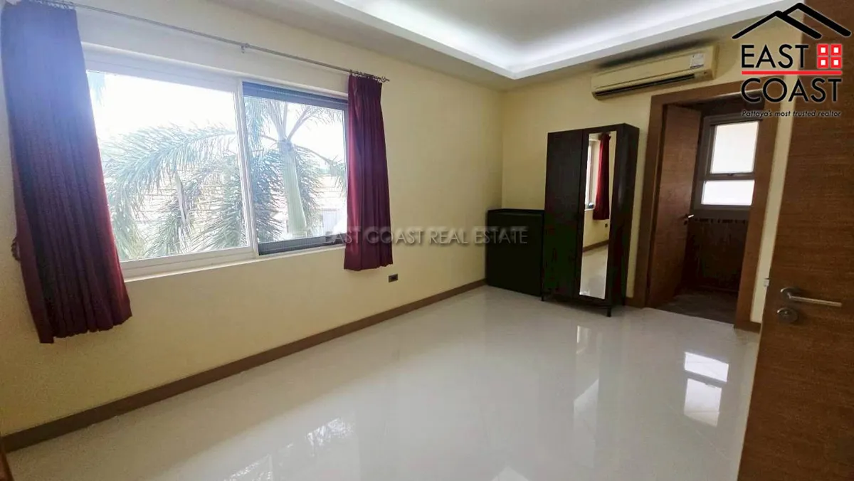 Greenfield Villa 4 photo 10