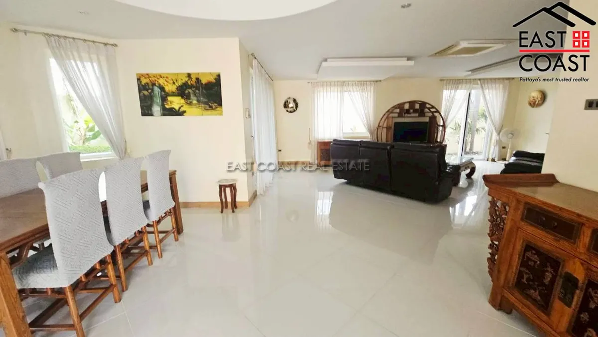 Greenfield Villa 4 photo 9