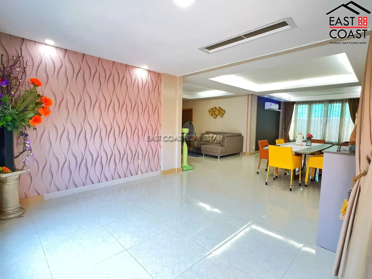 Jomtien Condotel & Village Condo photo 25