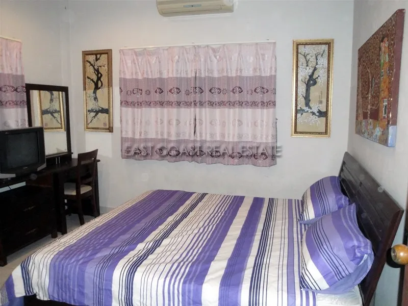 Royal Park Village photo 6