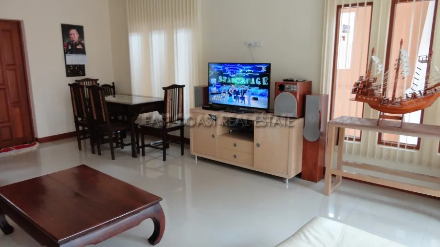 Na Jomtien Village photo 5
