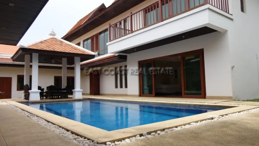 Na Jomtien Village