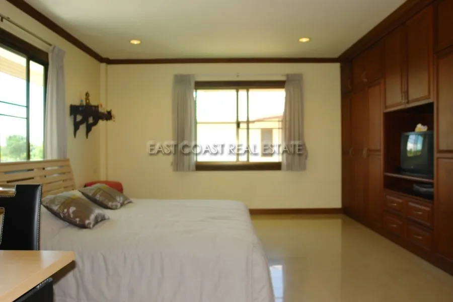 Pattaya Thani photo 9