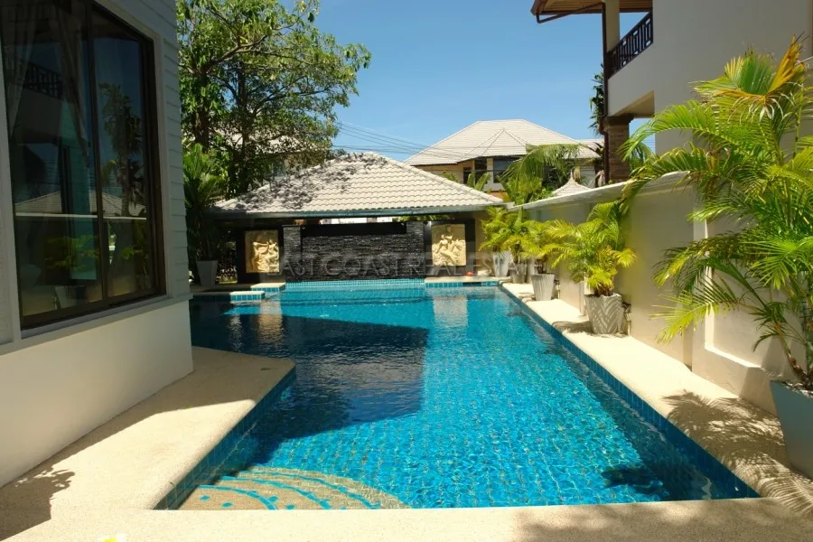Pattaya Thani photo 4