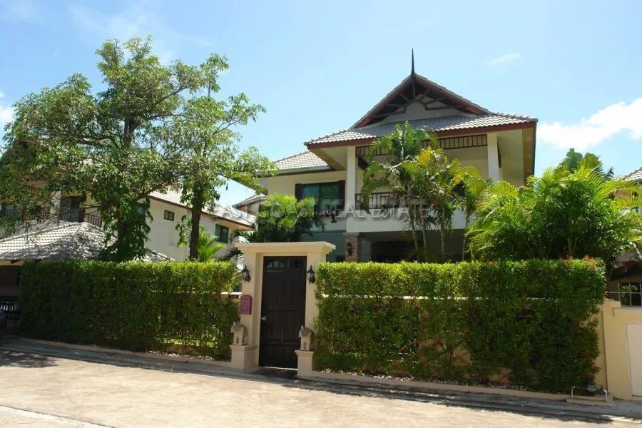 Pattaya Thani photo 3
