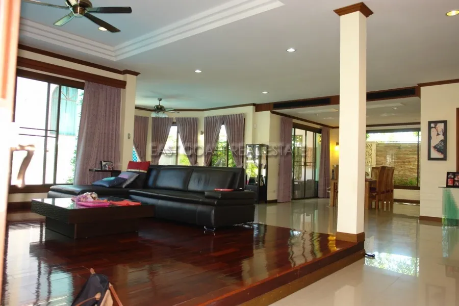 Pattaya Thani photo 20