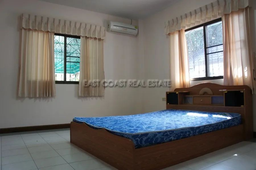 Country Club Villa photo 11