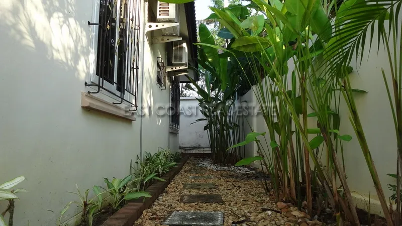 Raviporn Village2 photo 3