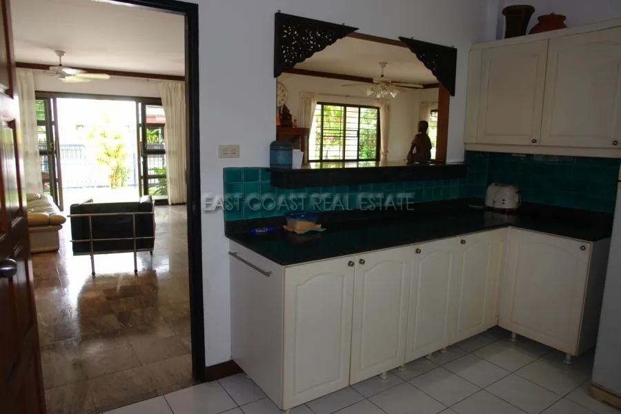 Country Club Villa photo 16