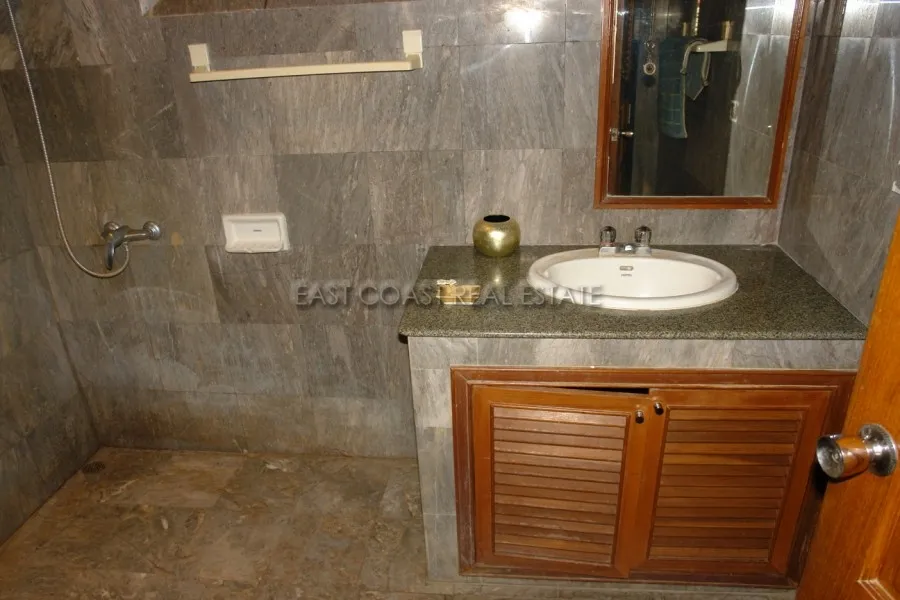 Country Club Villa photo 14