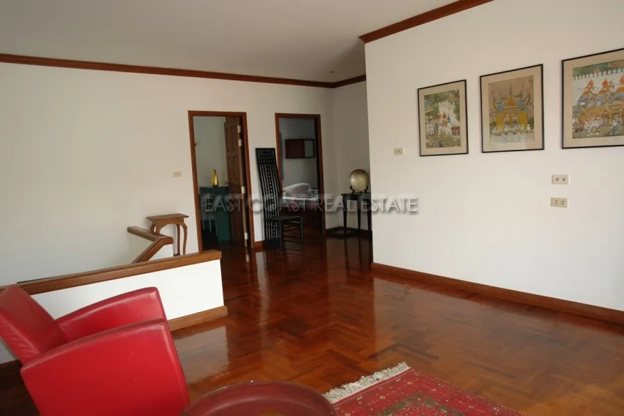 Country Club Villa photo 9