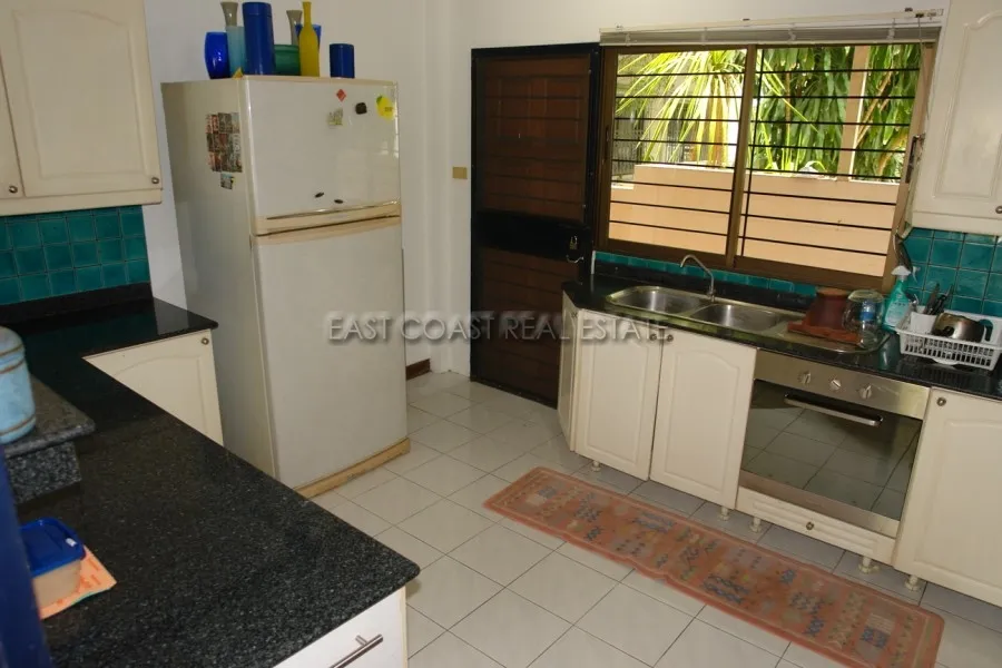 Country Club Villa photo 20
