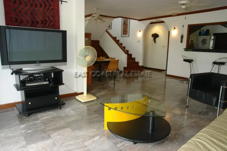 Country Club Villa photo 19