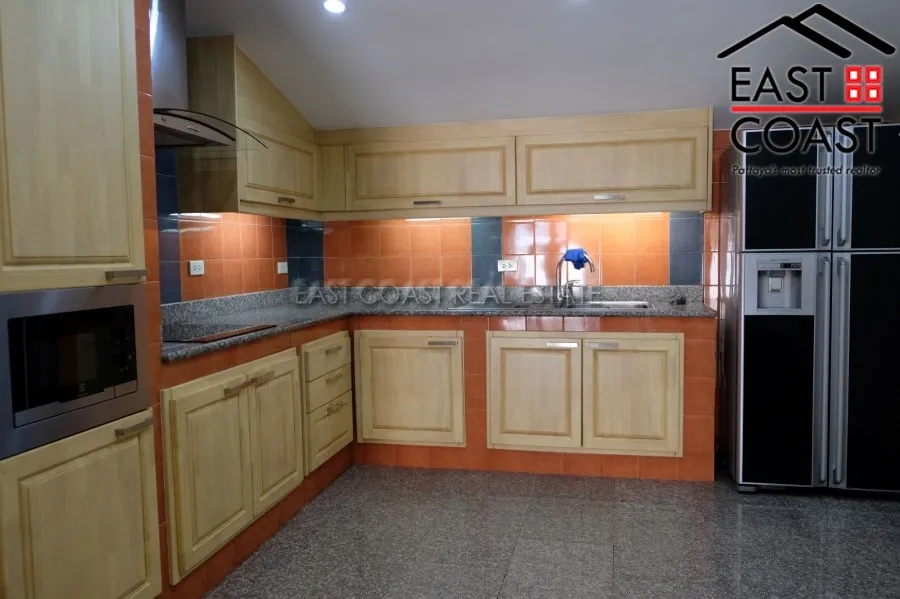 Pattaya Land And House photo 10
