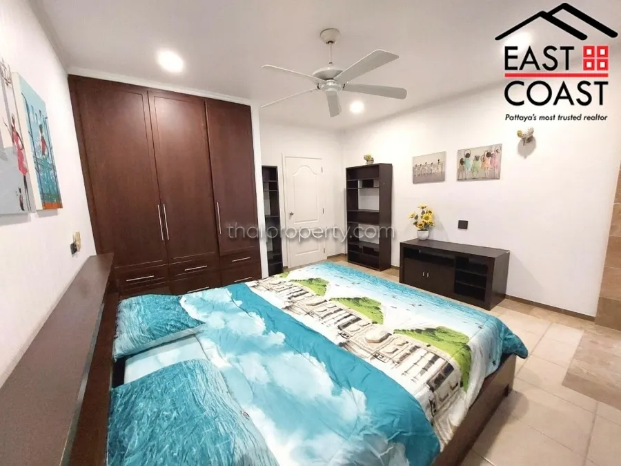 Country Club Villa photo 23