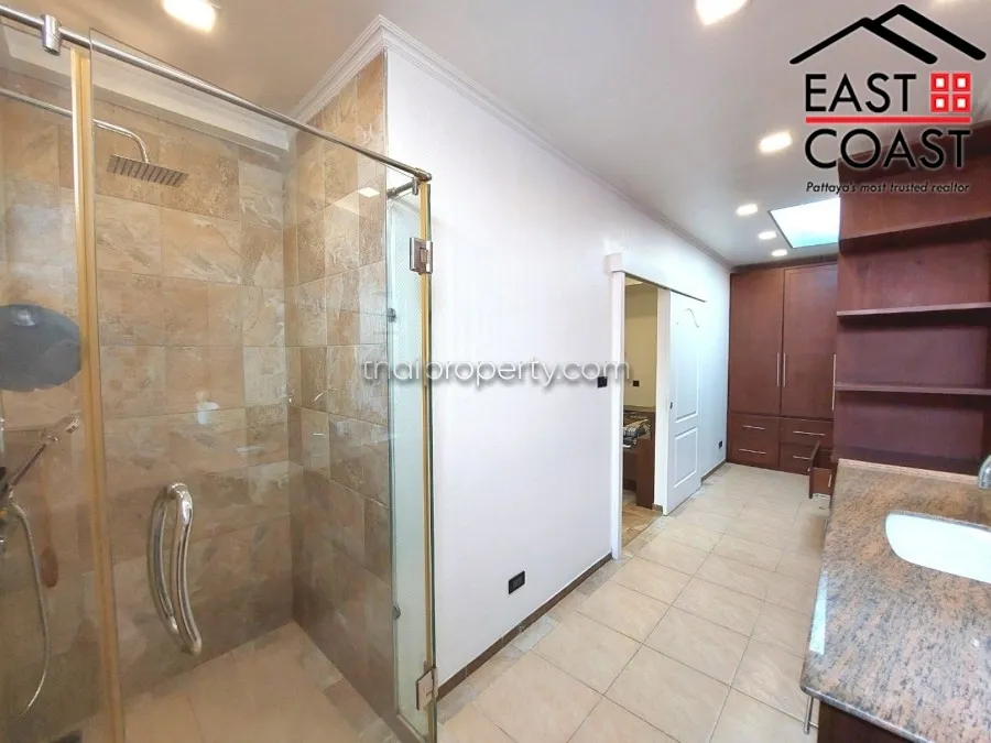 Country Club Villa photo 19