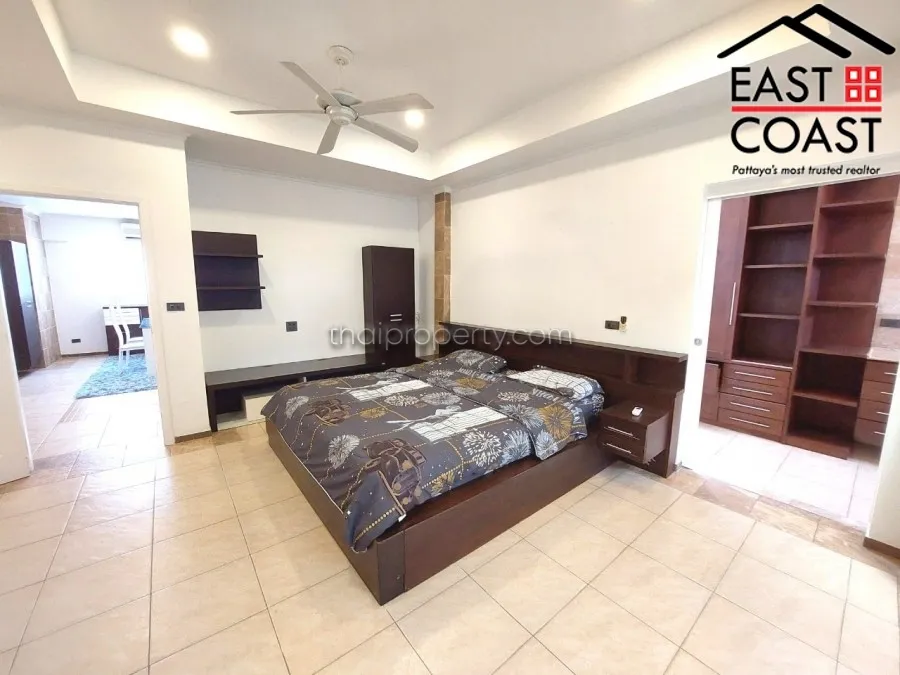 Country Club Villa photo 15