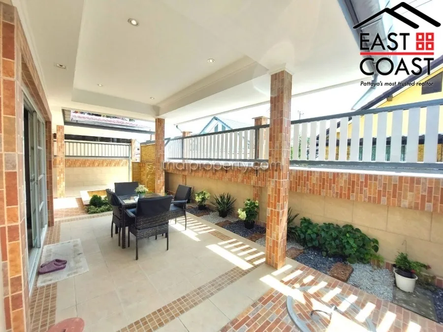 Country Club Villa photo 4