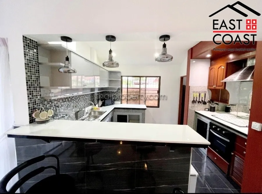 Pattaya Land And House photo 5