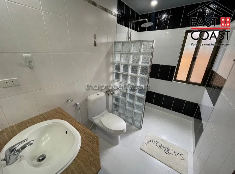 Pattaya Land And House photo 17