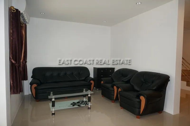 Townhouse Theprasit photo 3