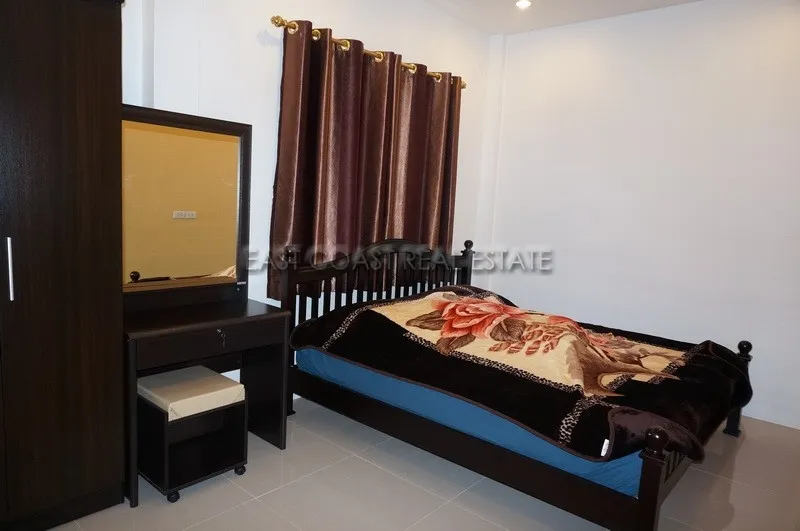 Townhouse Theprasit photo 5